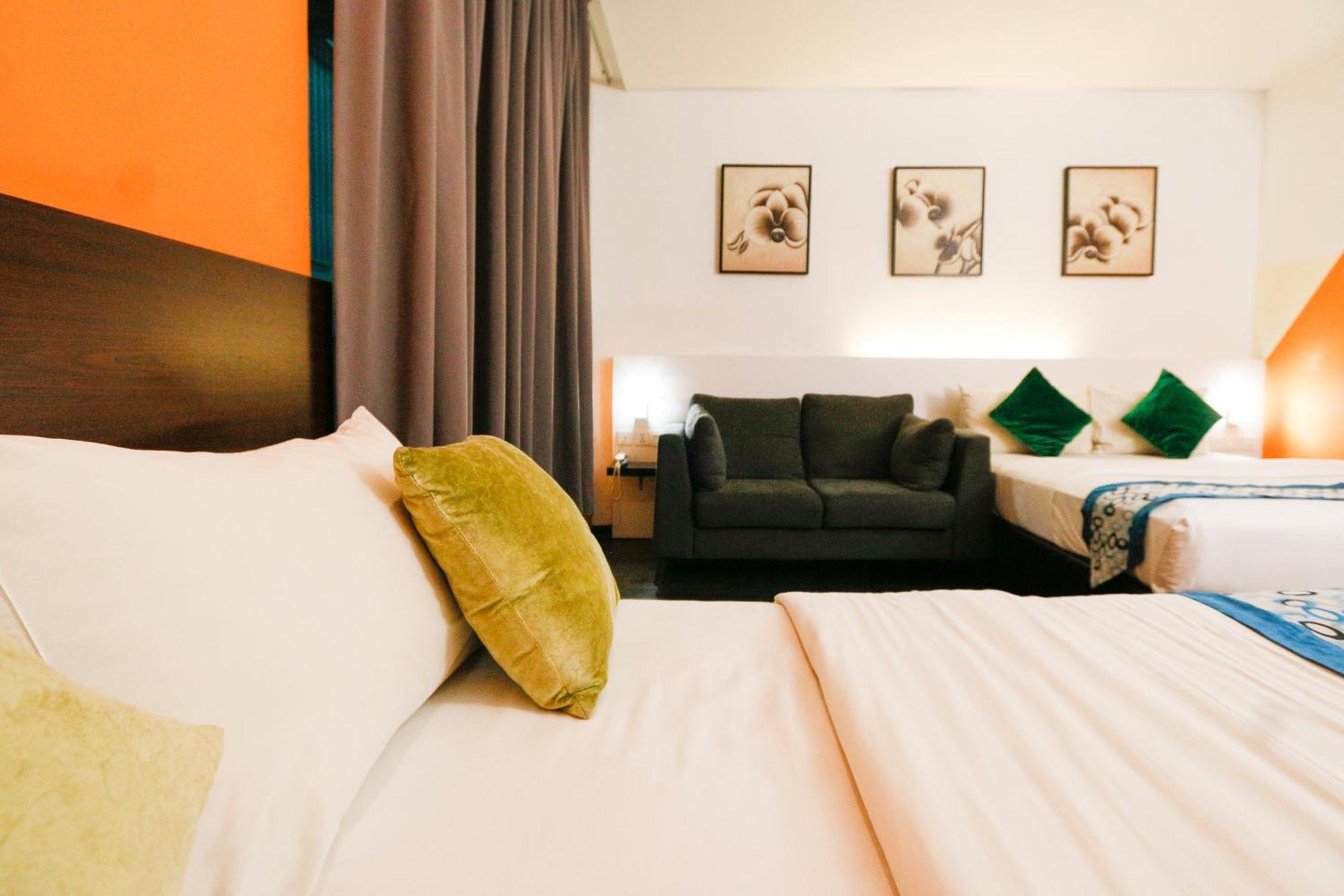 Golden Roof Hotel Ampang Ipoh Esterno foto