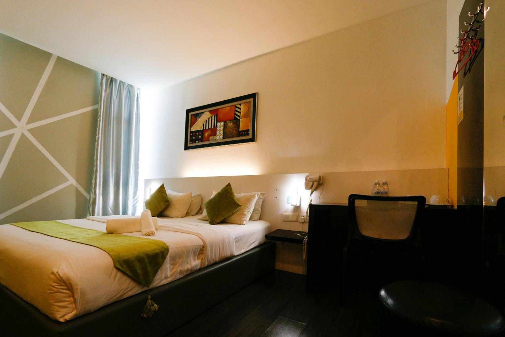 Golden Roof Hotel Ampang Ipoh Esterno foto