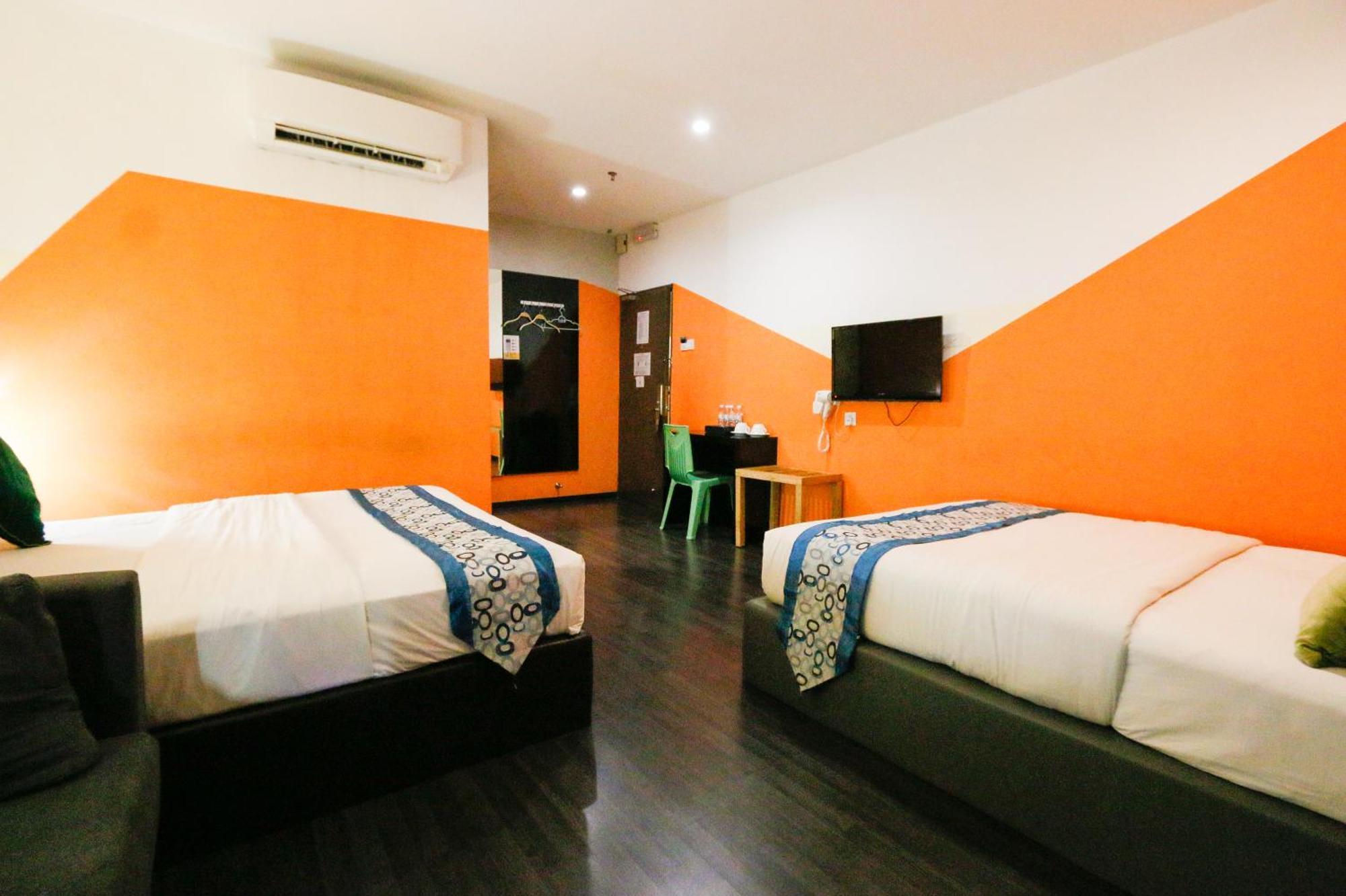 Golden Roof Hotel Ampang Ipoh Esterno foto