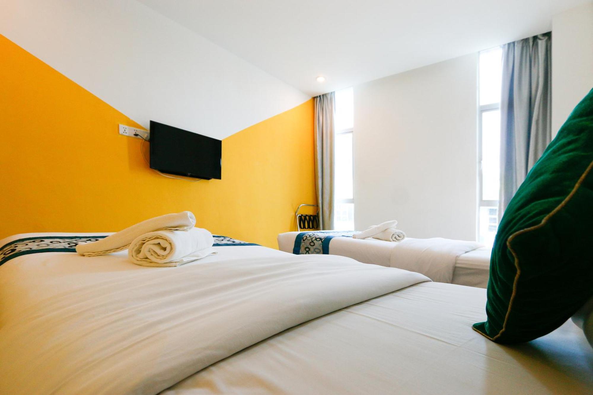 Golden Roof Hotel Ampang Ipoh Esterno foto