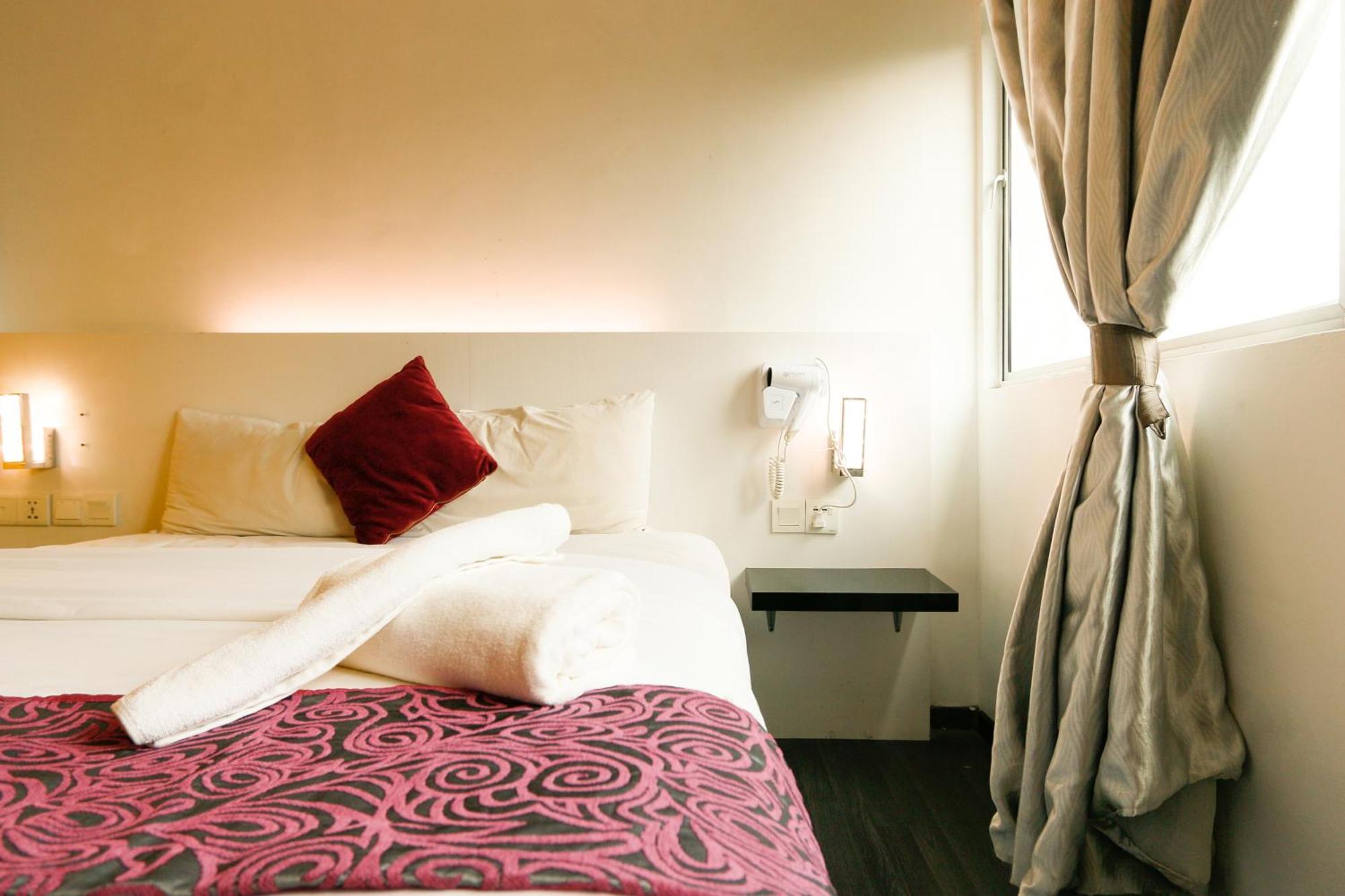 Golden Roof Hotel Ampang Ipoh Esterno foto